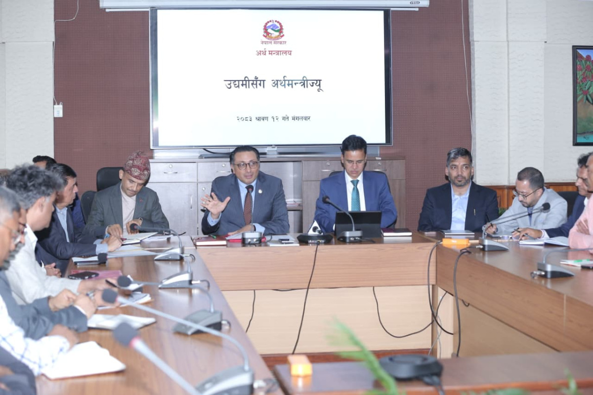 पुँजी बजार सुधार पनि समानान्तर रूपमा अगाडि बढिरहेकाे छः अर्थमन्त्री डा. वाग्ले
